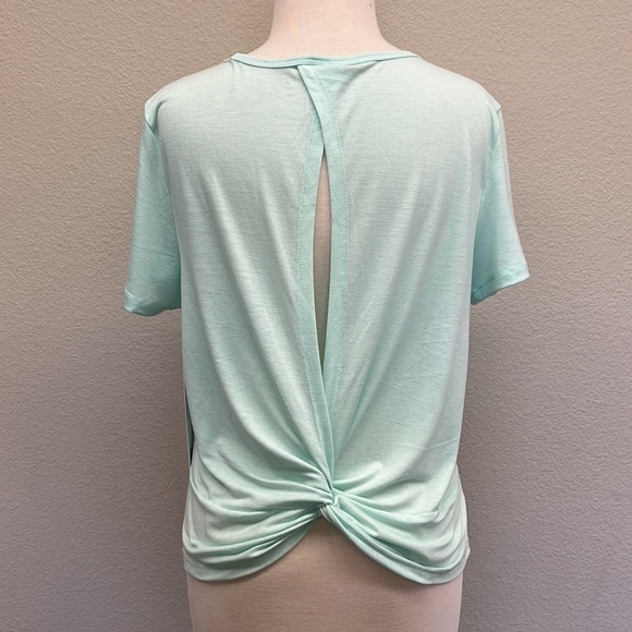 Velocity Gym Workout Open Back Top - Picture 6 of 10